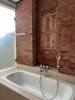 thumbnail: Bathroom