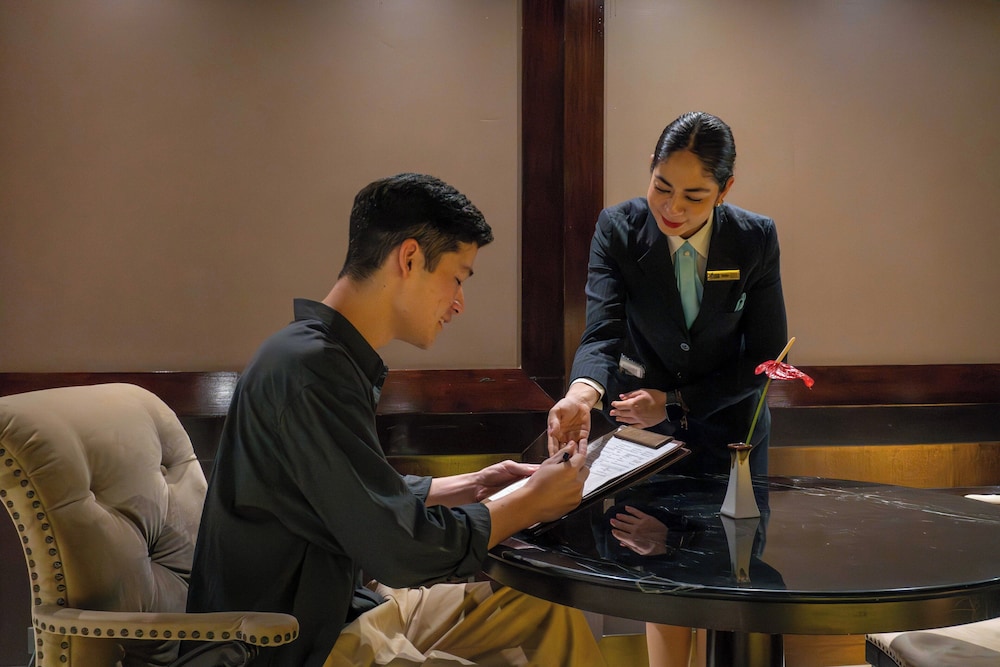 Check-in/check-out kiosk