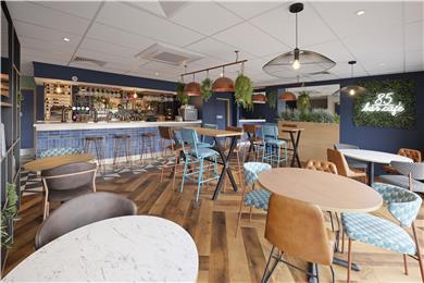 Dining,Dining Area,Restaurant,On-Site