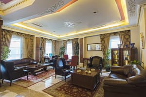 thumbnail: Lobby sitting area