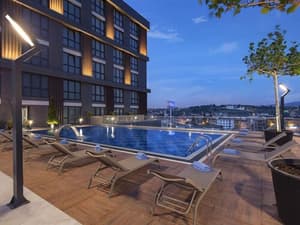thumbnail: Outdoor pool