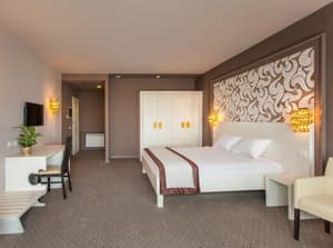 thumbnail: Room
