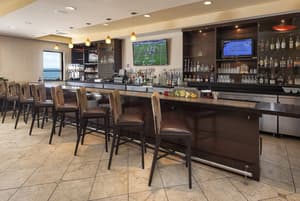 thumbnail: Bar (on property)