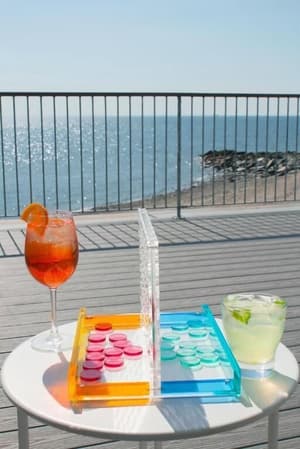 thumbnail: Outdoor dining