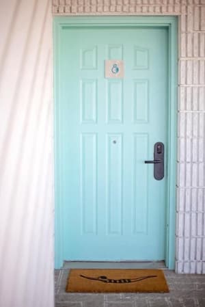 thumbnail: Exterior detail