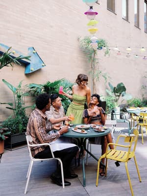 thumbnail: Outdoor dining