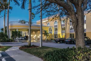 thumbnail: Exterior