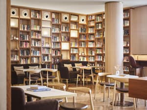 thumbnail: Restaurant