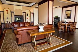 thumbnail: Lobby sitting area