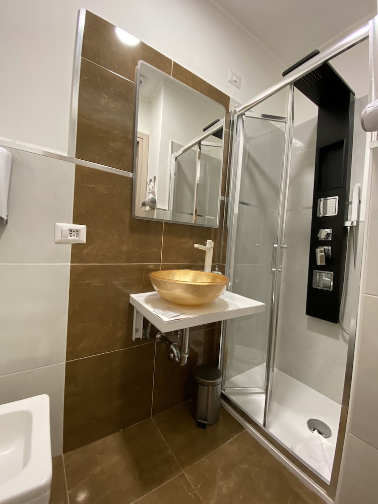Bathroom amenities