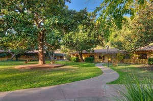 thumbnail: Exterior