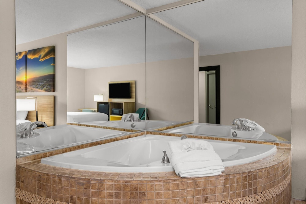 Jetted tub