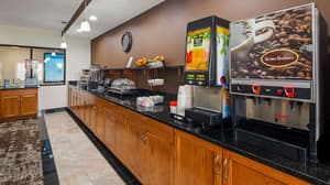 thumbnail: Breakfast area