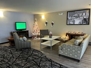 thumbnail: Lobby sitting area