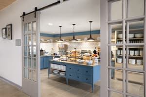thumbnail: Breakfast area
