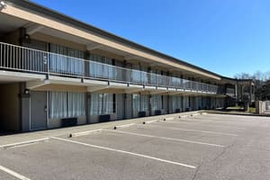 thumbnail: Exterior