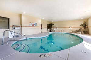 thumbnail: Pool