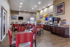 thumbnail: Breakfast area