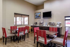 thumbnail: Breakfast area