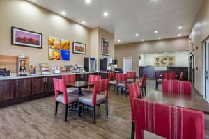 thumbnail: Breakfast area