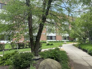 thumbnail: Exterior