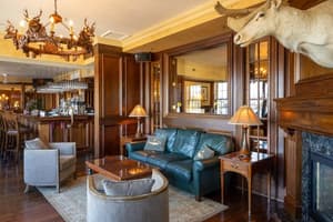 thumbnail: Lounge Sitting Area
