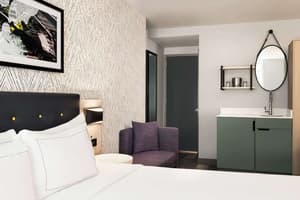 thumbnail: Room