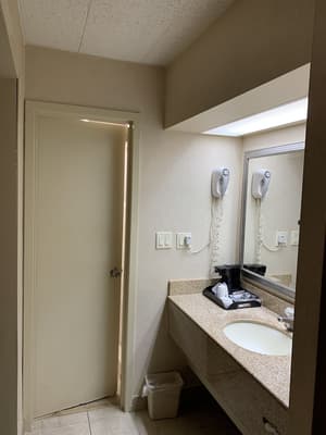 thumbnail: Bathroom sink