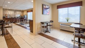thumbnail: Breakfast area