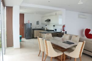 thumbnail: Interior