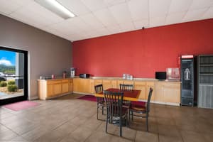 thumbnail: Breakfast area