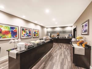 thumbnail: Breakfast area