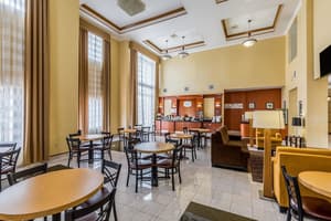 thumbnail: Breakfast area