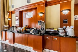 thumbnail: Breakfast area