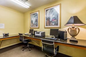 thumbnail: Business center