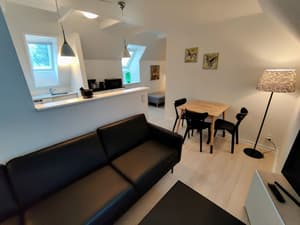 thumbnail: Dining room