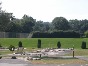 thumbnail: Mini-golf