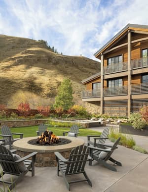 thumbnail: Courtyard view