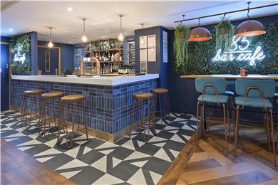 On-Site,Bar/Lounge