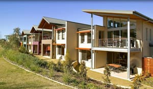 thumbnail: Bar (on property)