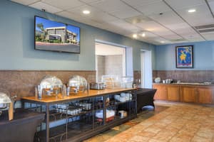 thumbnail: Dining