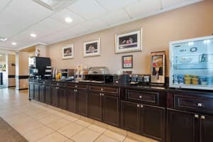 thumbnail: Breakfast area