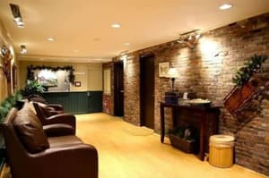 thumbnail: Interior entrance