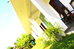 thumbnail: Exterior