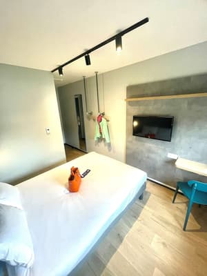 thumbnail: Room