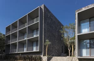 thumbnail: Front of property