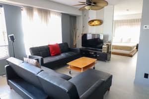 thumbnail: Lounge