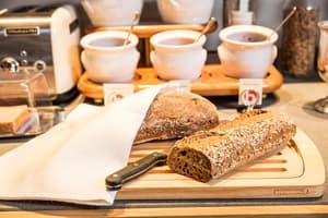 thumbnail: Breakfast area