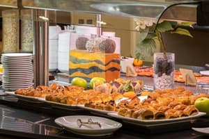 thumbnail: Restaurant