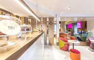 thumbnail: Bar (on property)